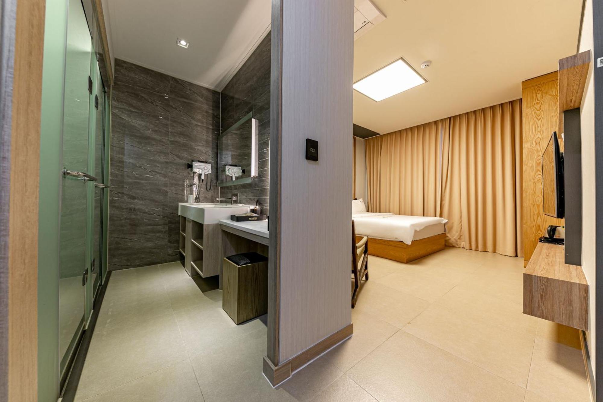 Yeosu Stay Hotel Quarto foto