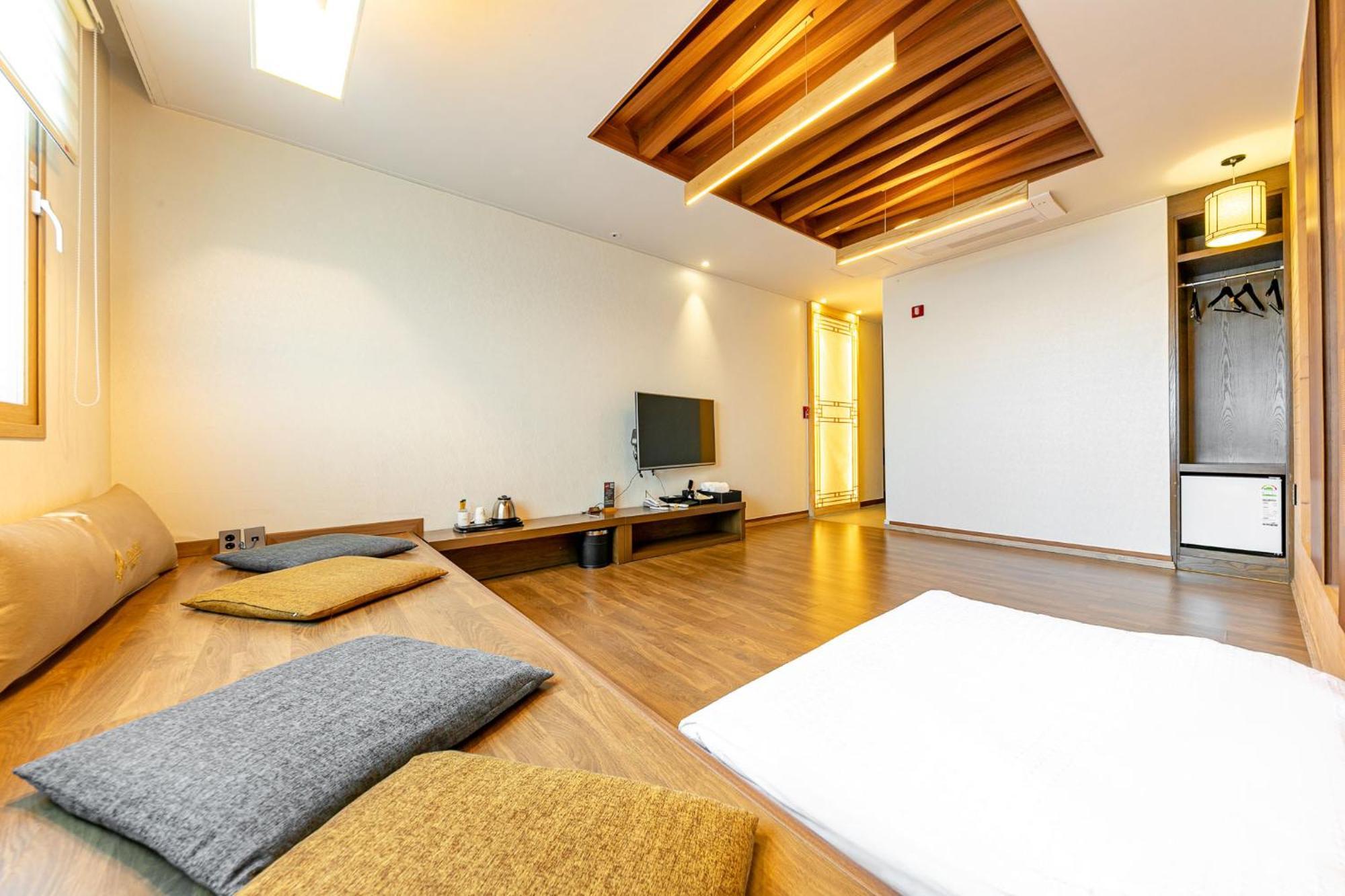 Yeosu Stay Hotel Quarto foto