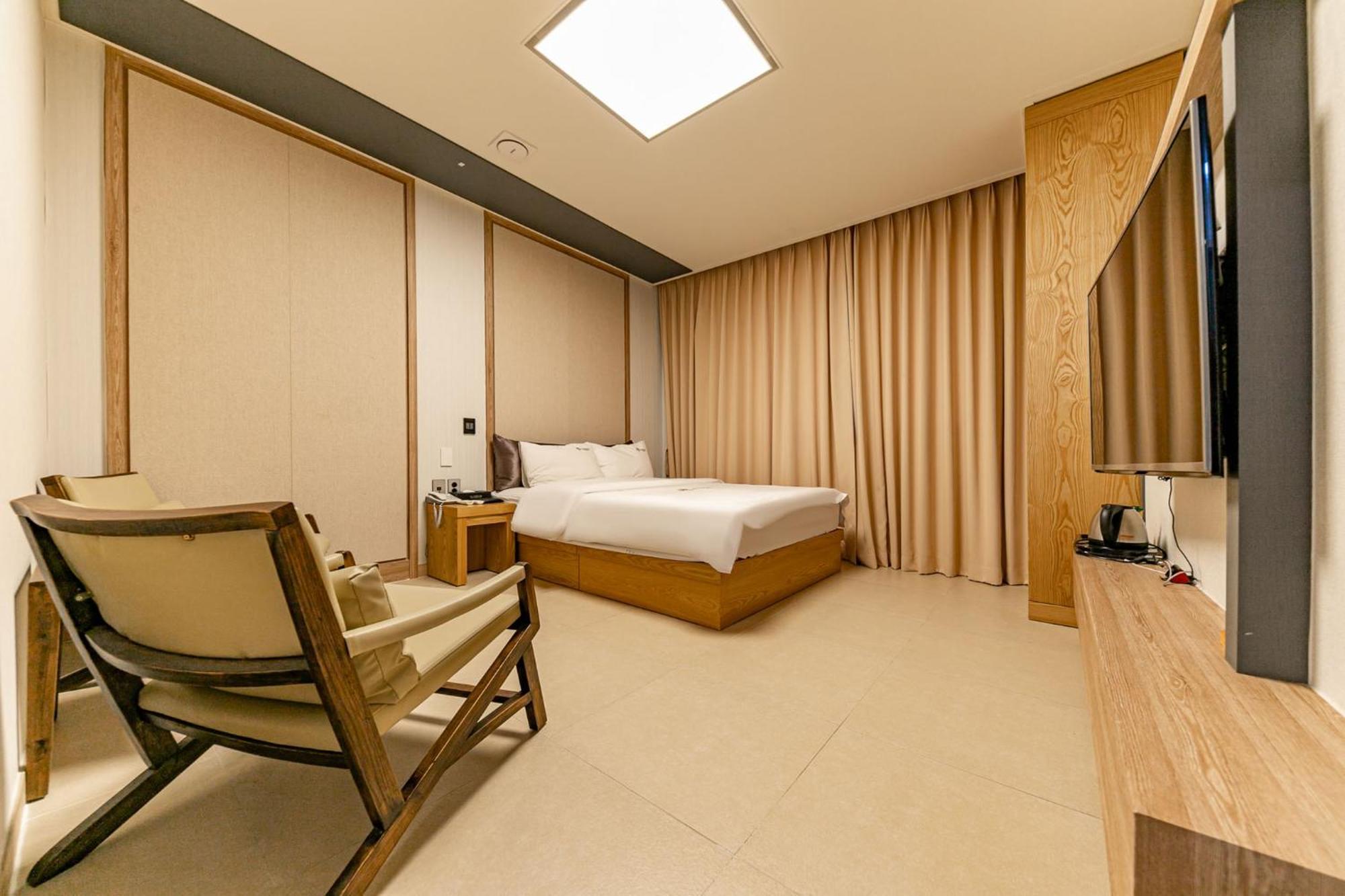 Yeosu Stay Hotel Quarto foto